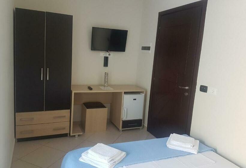 اتاق استاندارد با چشم‌انداز کوهستان, Perivolos Apartments