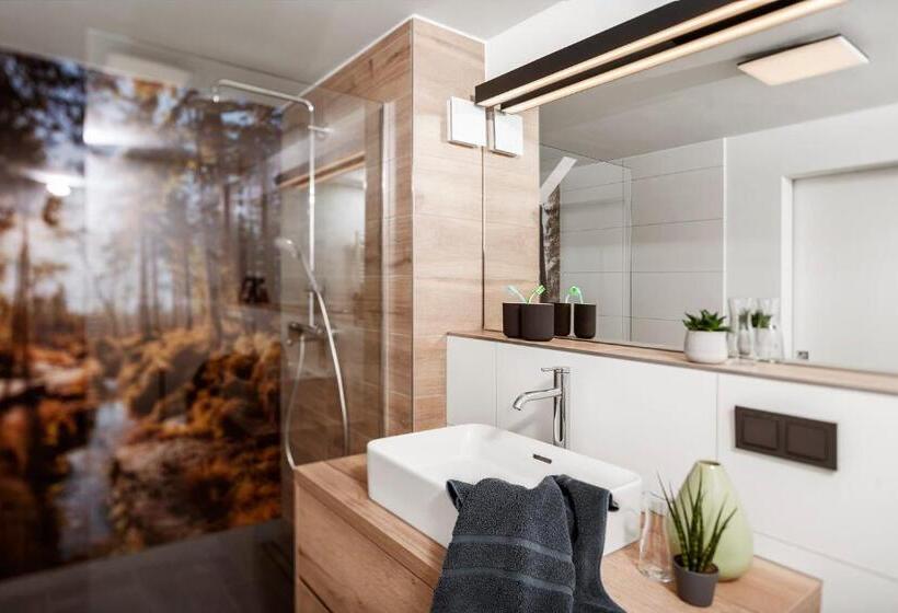 Апартаменты 1 Спальня Нижний Этаж, Berg Und Tal Hotel & Apartments