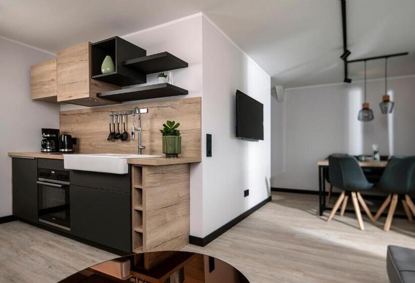 Апартаменты 1 Спальня с Балконом, Berg Und Tal Hotel & Apartments