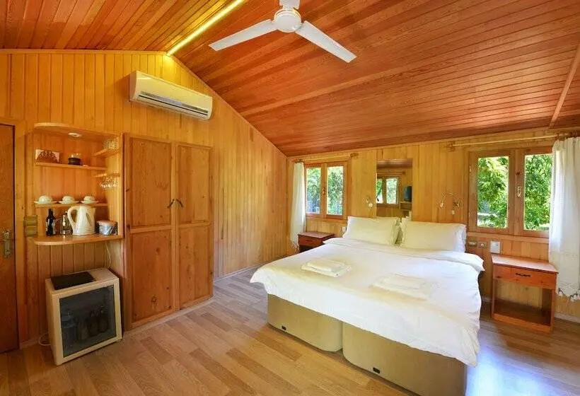 Bungalow Rodzinny, Arcadia