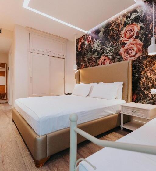스탠다드 트리플 발코니 룸, Tirana Resort Radhime