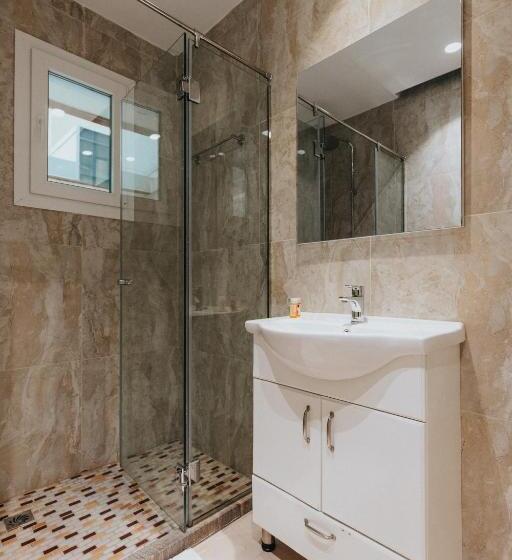 חדר משפחתי, Tirana Resort Radhime