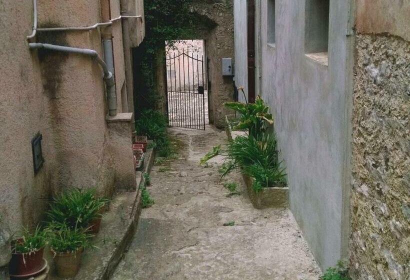 バス共有のスタンダードルーム, Casa Bomboniera