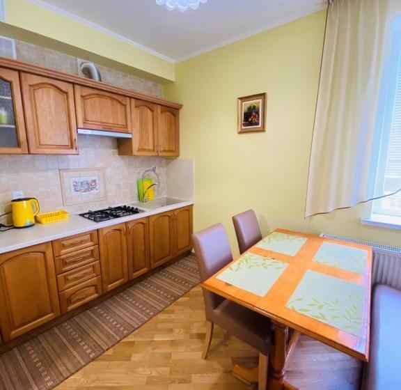 اتاق راحتی سه تخته, Guest House At Lesya Ukrainka