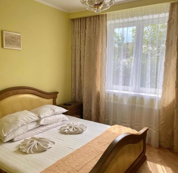اتاق راحتی سه تخته, Guest House At Lesya Ukrainka