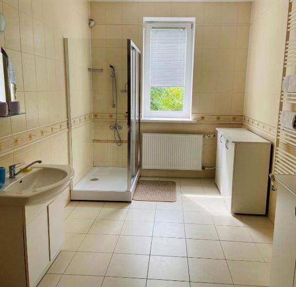 اتاق راحتی سه تخته, Guest House At Lesya Ukrainka