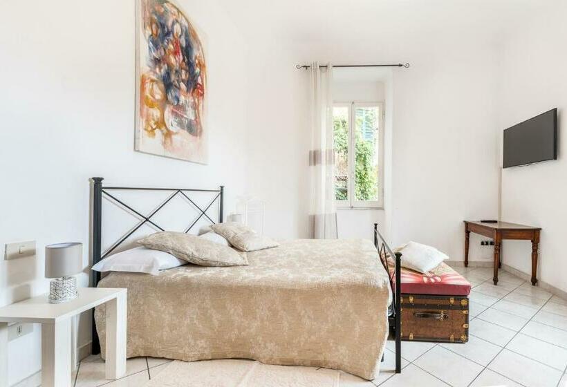 شقة غرفة واحدة, Lia Apartment