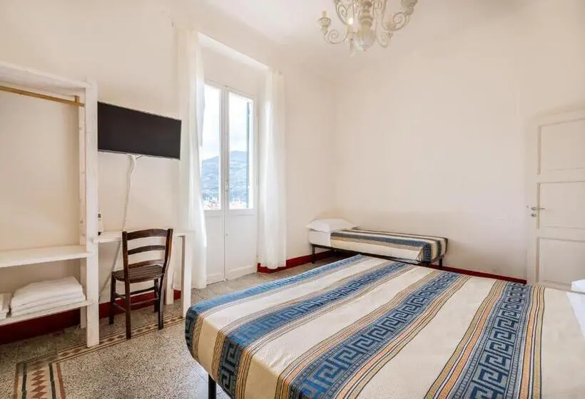 اتاق استاندارد سه تخته با سرویس بهداشتی مشترک, Lia Apartment