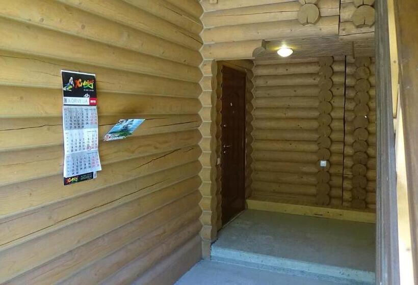 آپارتمان خانوادگی, Mini Hotel Zakrut