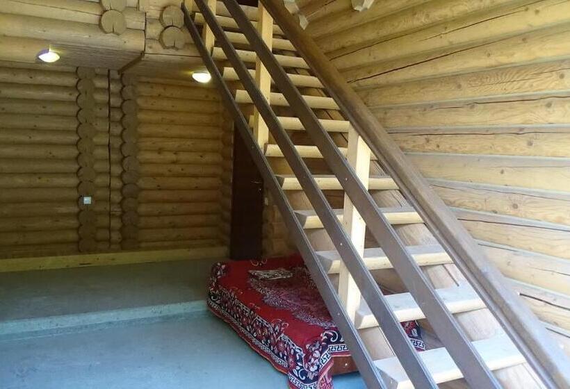 آپارتمان خانوادگی, Mini Hotel Zakrut