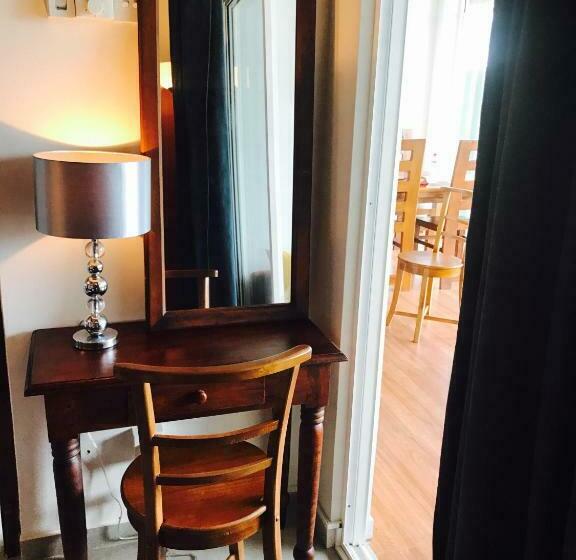 غرفة ديلوكس ذات إطلالة جانبية على البحر, Randiya Beach Villa