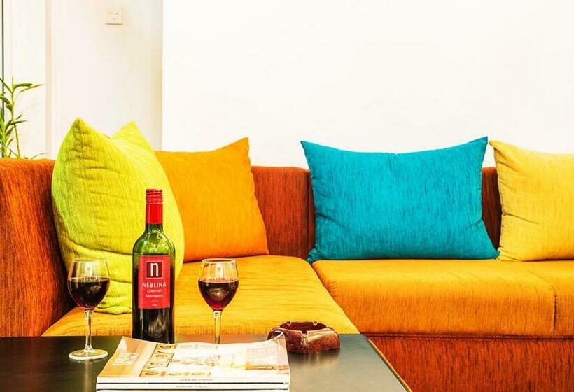 غرفة ديلوكس ذات إطلالة جانبية على البحر, Randiya Beach Villa