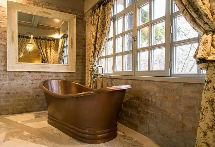 اتاق لوکس با بالکن, Vila Terrasse