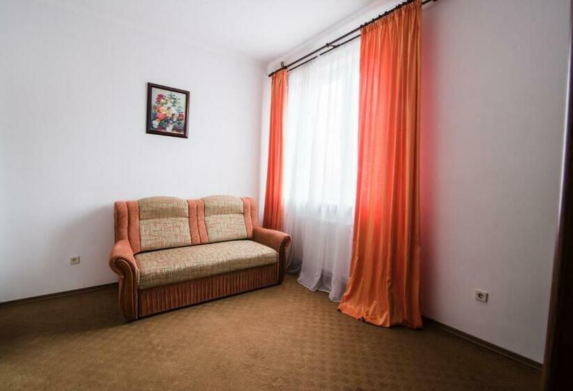 带1个卧室的带阳台的公寓, Villa Kameliya