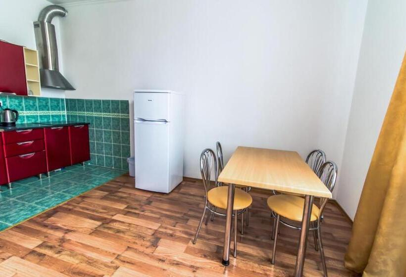 带1个卧室的带阳台的公寓, Villa Kameliya