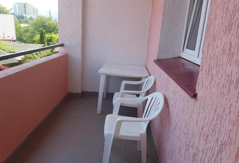 标准间带阳台, Villa Kameliya