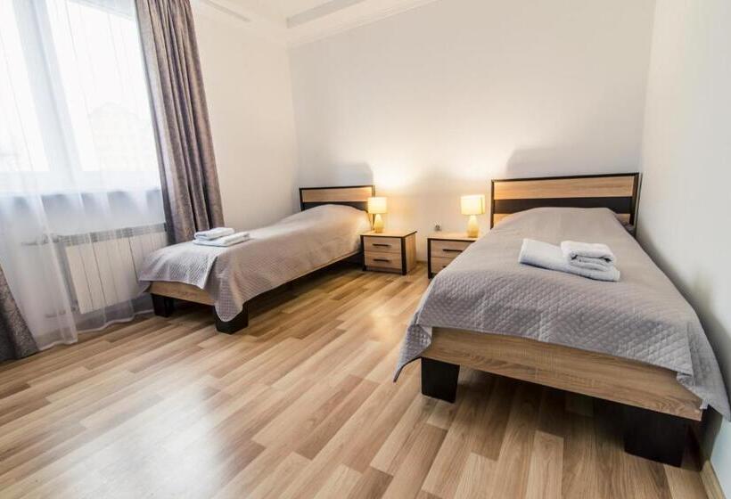 标准间带阳台, Villa Kameliya