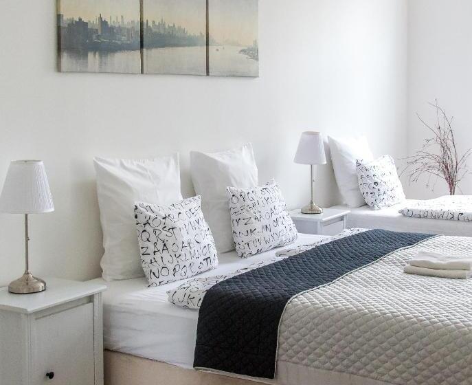 إستوديو قياسى, Penzion Apartmány Hradební