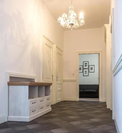 اتاق خانوادگی, Penzion Apartmány Hradební