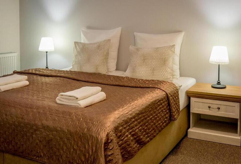 اتاق خانوادگی, Penzion Apartmány Hradební