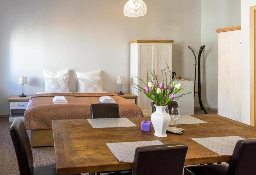 غرفة عائلية, Penzion Apartmány Hradební