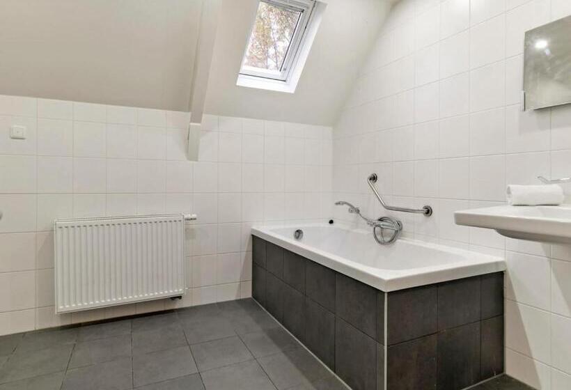 بنجلو قياسى, Landal Het Land Van Bartje