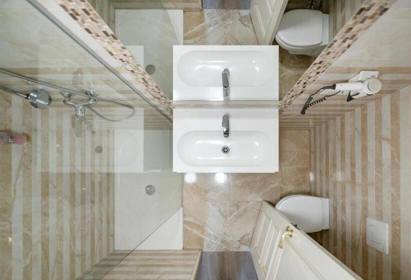 スイート, Stepono Apartments