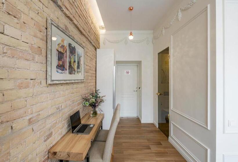 スタンダードルーム, Stepono Apartments