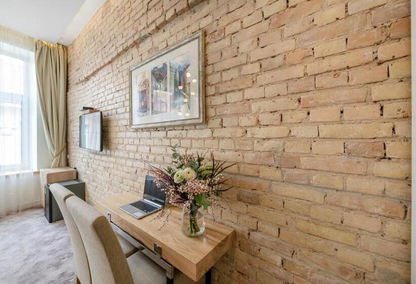 スタンダードルーム, Stepono Apartments