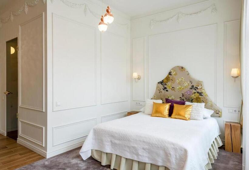 スタンダードルーム, Stepono Apartments