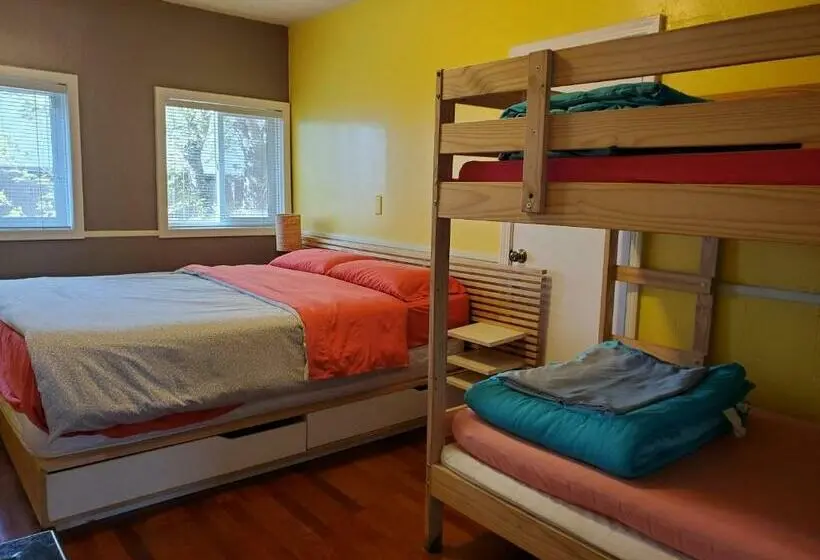 スタンダード４人部屋, Yosemite International Hostel