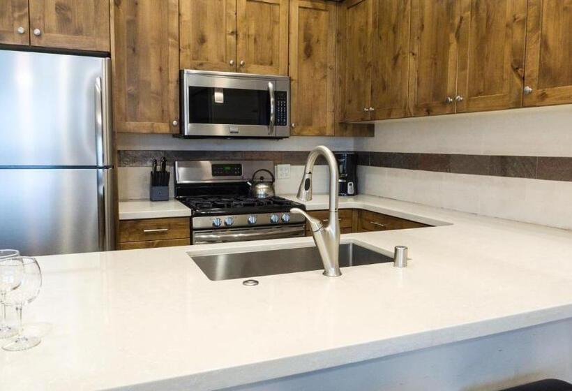 דירת שלושה חדרים, Ski Trails 4070