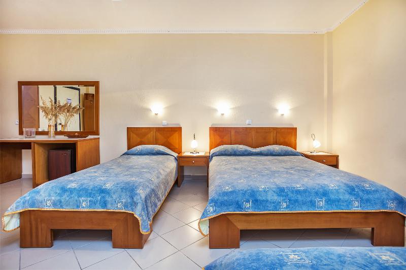 חדר משפחתי, Atrium Hotel