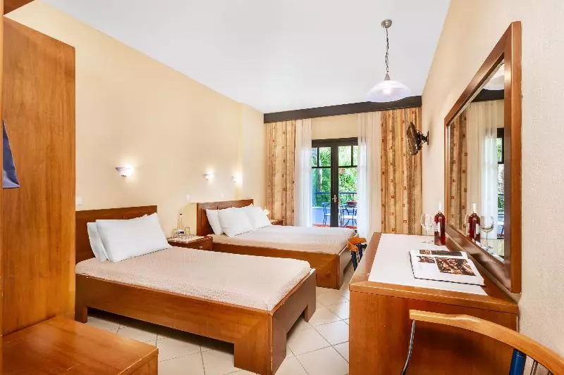 اتاق سوپریور, Atrium Hotel