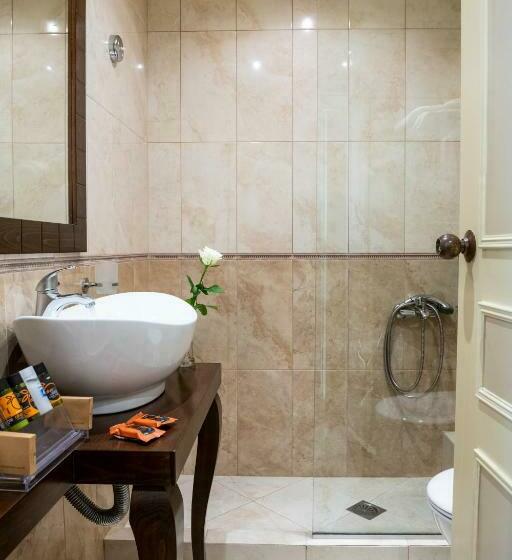 스탠다드 룸, Halepa