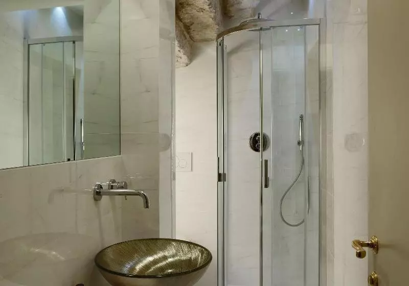 اتاق استاندارد یک نفره, Arcadia Boutique