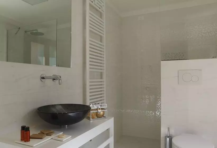 اتاق لوکس, Arcadia Boutique