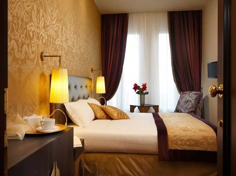 اتاق لوکس, Arcadia Boutique