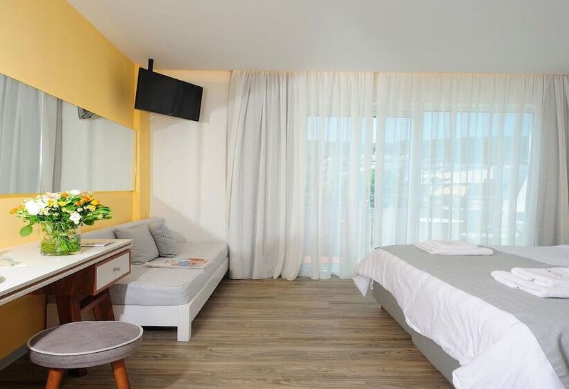 Quarto Superior, Atrium Ambiance