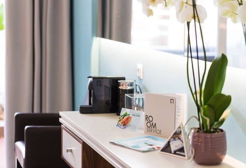Полулюкс с Гидромассажем, Atrium Ambiance
