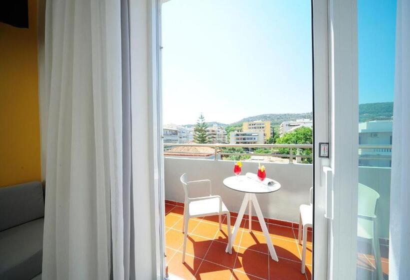 Quarto Superior, Atrium Ambiance