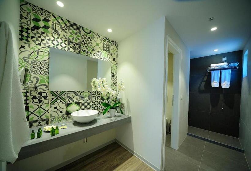 Quarto Deluxe Vista Piscina, Atrium Ambiance