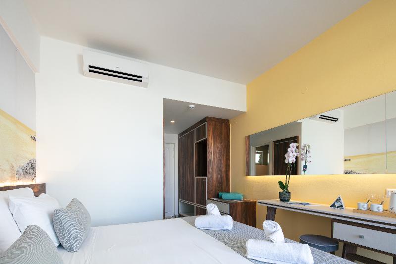 Quarto Estandar Vista Piscina, Atrium Ambiance