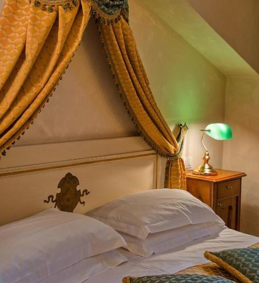 غرفة قياسية, Castelbrando