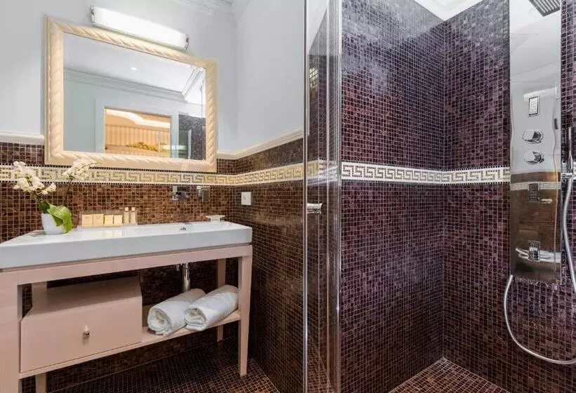 اتاق اجرایی, Grand Hotel Gallia