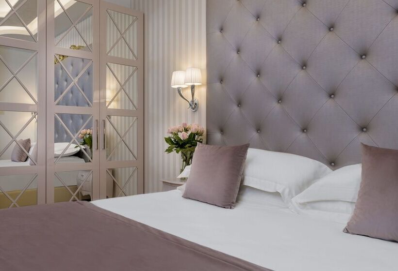 行政三人间, Grand Hotel Gallia