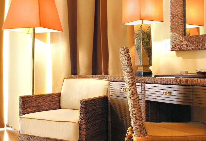 סוויטת ג'וניור, Greif