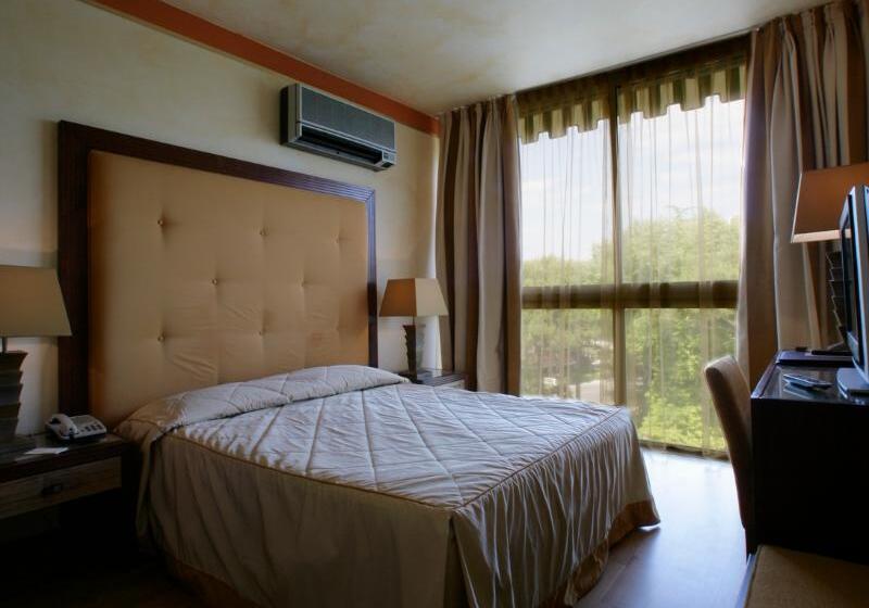 חדר סטנדרט יחיד, Greif