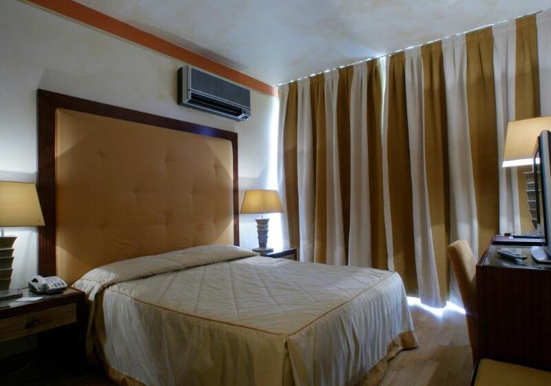 חדר סטנדרט יחיד, Greif