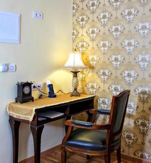 이그제큐티브 스위트, Halepa